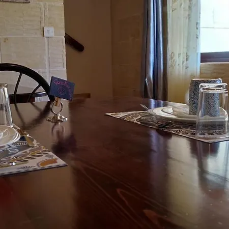 Grotto's Paradise Għarb