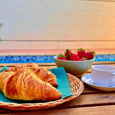 Grotto's Paradise Bed & Breakfast Għarb