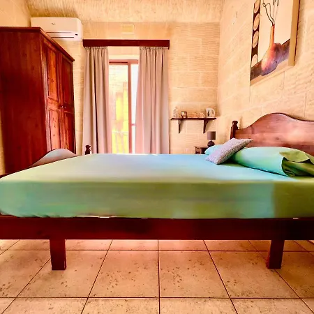 Bed & Breakfast Grotto's Paradise Għarb