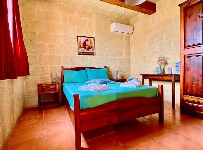 Grotto's Paradise 4* Għarb