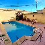 Grotto's Paradise 4* Għarb