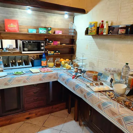 Grotto's Paradise Bed and breakfast Għarb