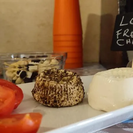 Grotto's Paradise Couette-café Għarb