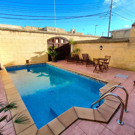 Grotto's Paradise 3* Għarb
