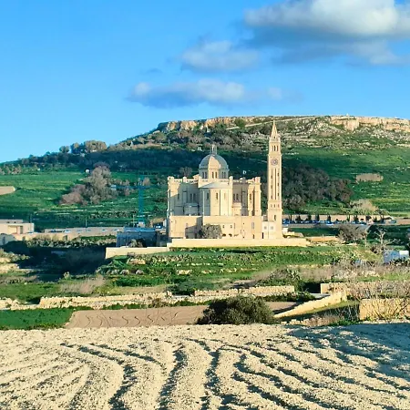 Grotto's Paradise Couette-café