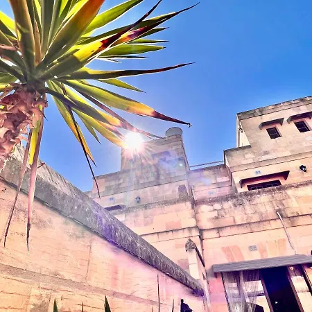 Grotto's Paradise Bed and breakfast Għarb