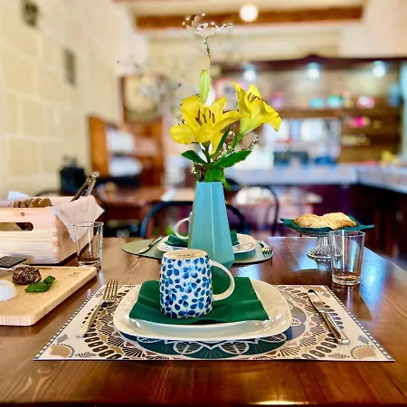 Grotto's Paradise Għarb