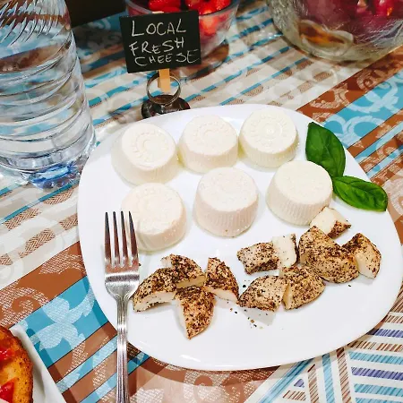 Couette-café Grotto's Paradise 4*