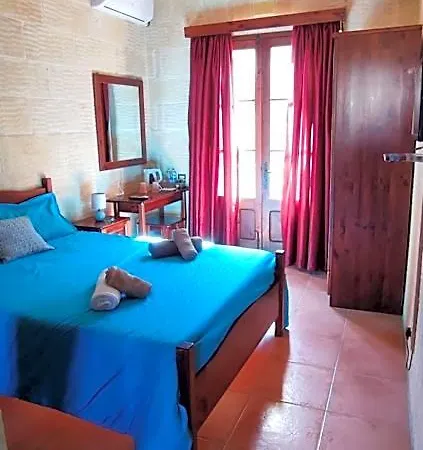 Bed and Breakfast Grotto's Paradise Għarb