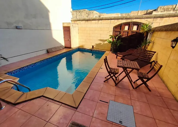 فندق مبيت وإفطار Grotto's Paradise 4*