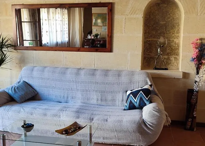 Grotto's Paradise فندق مبيت وإفطار Għarb