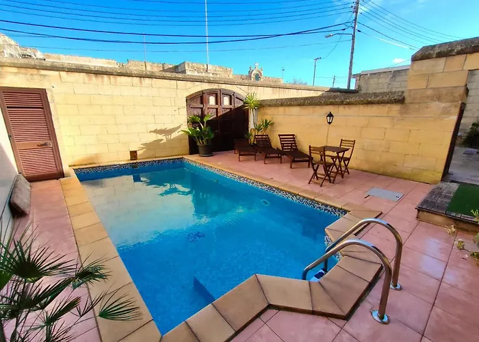 Grotto's Paradise 4* Għarb