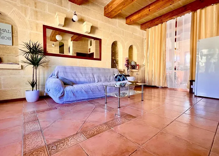 Grotto's Paradise فندق مبيت وإفطار Għarb